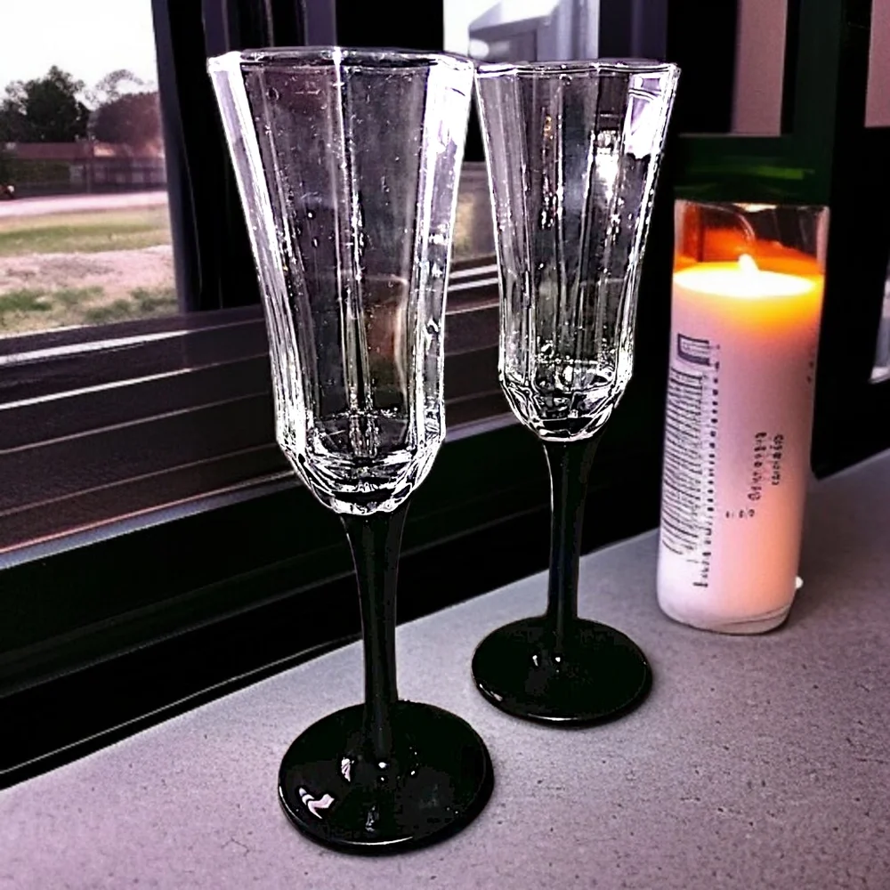 2 Luminarc Arcoroc Octime Domino Champagne Flutes Glasses France Set Black Stem.